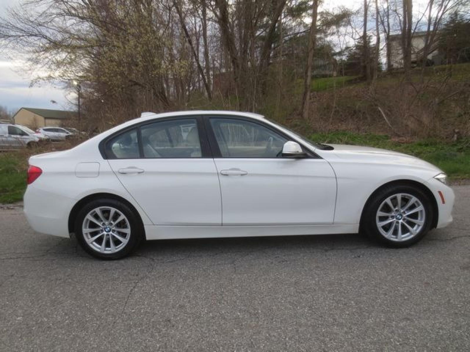 2016 White /Beige BMW 3-Series X DRIVE (WBA8E5G52GN) with an 2.0 liter 4 cylinder turbo DOHC 16V engine, Automatic 8A transmission, located at 270 US Route 6, Mahopac, NY, 10541, (845) 621-0895, 41.349022, -73.755280 - Photo #11